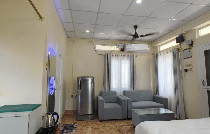 Top Floor Terrace Room – Happy Nest Homestay